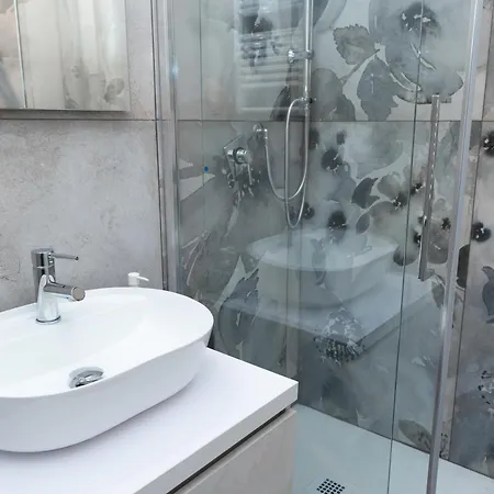 Domus Massimiliani Гостевой дом Рим