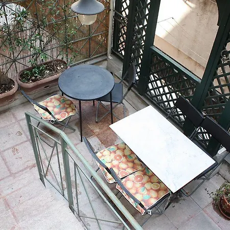 Domus Massimiliani Гостевой дом