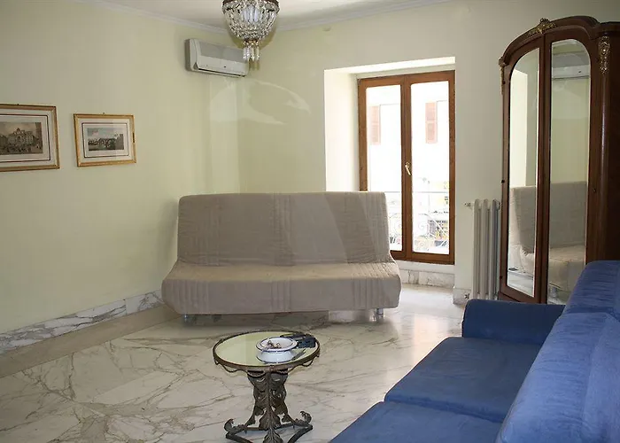 Domus Massimiliani Pensión Roma