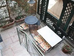 Pensión Domus Massimiliani 4*