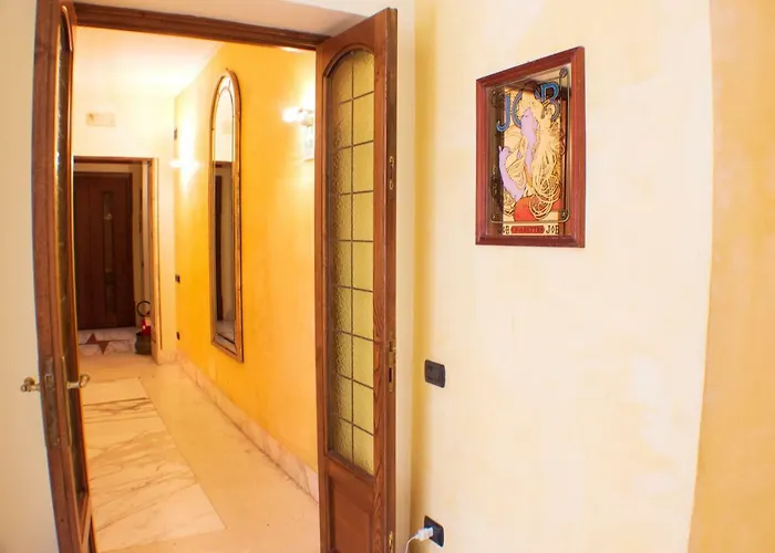 Domus Massimiliani Pensión Roma